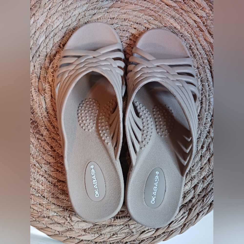 Okabashi Slide Sandals Womens Small 5-6 Neutral Tan Color - Picture 6 of 8